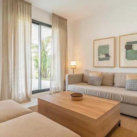 Appartement Stunning In With 2 Bedrooms, Wifi And Swimming Pool *
